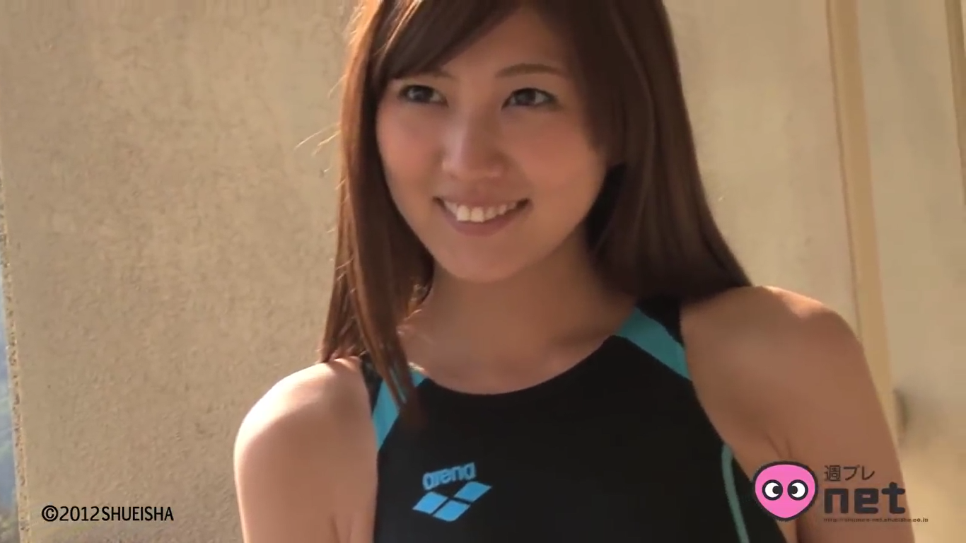 【岩﨑名美】Gカップ2　競泳水着とビキニと沖縄